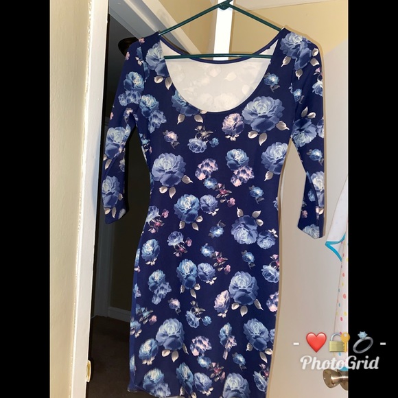 Dress - Picture 2 of 2